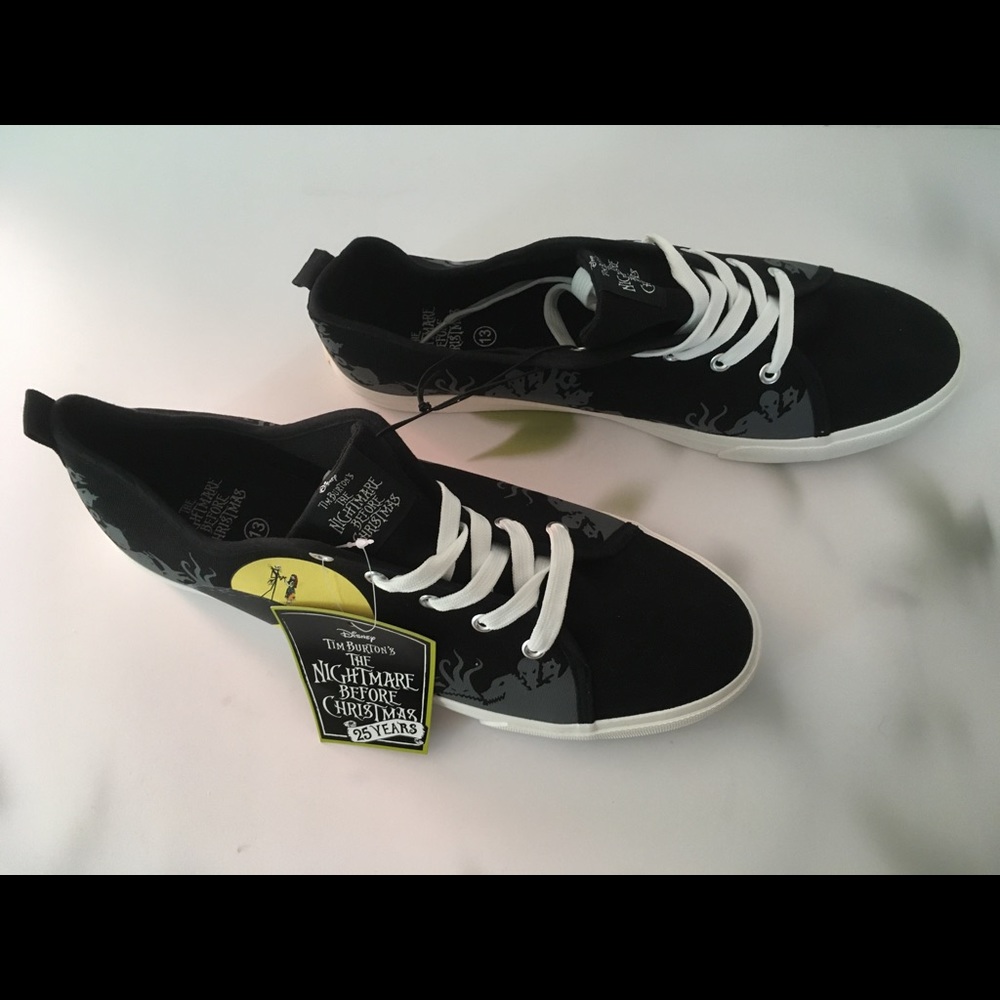 Men’s The Nightmare Before Christmas Sneakers, Size 13 - Picture 2 of 5
